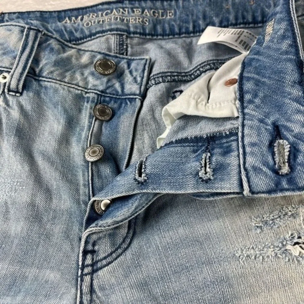 American Eagle Tomgirl Jeans Womens 8 Blue Button Fly‎ Distressed Patched Denim